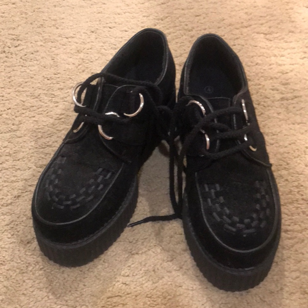 Nasty Gal never worn black creepers size 6
